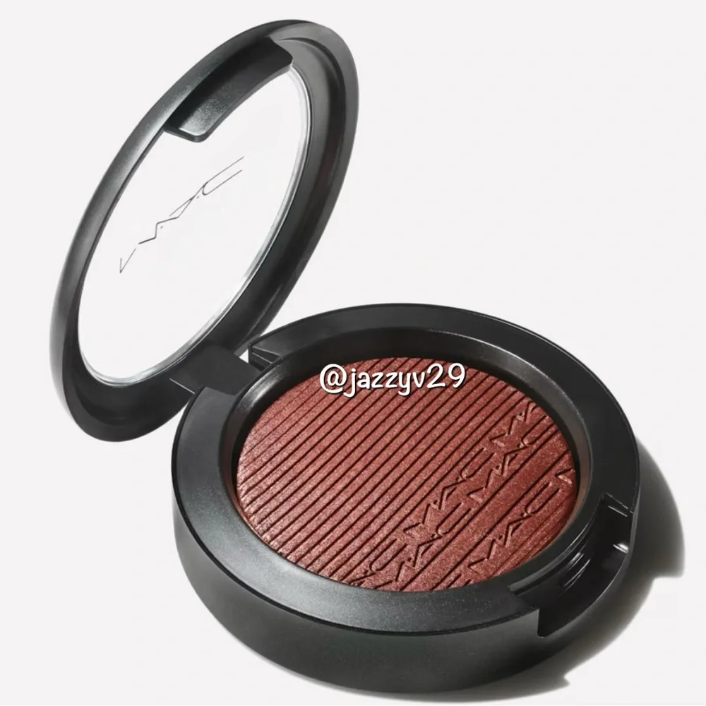 ❣️MAC Extra Dimension Blush❣️